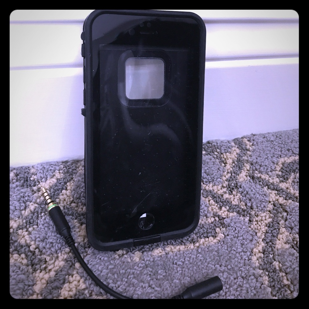 Black life proof iPhone 6 case