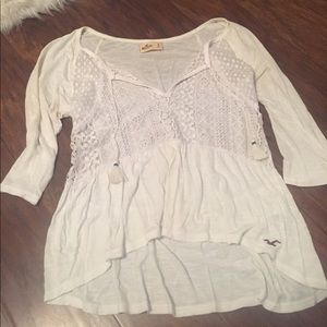 White mid-sleeved shirt