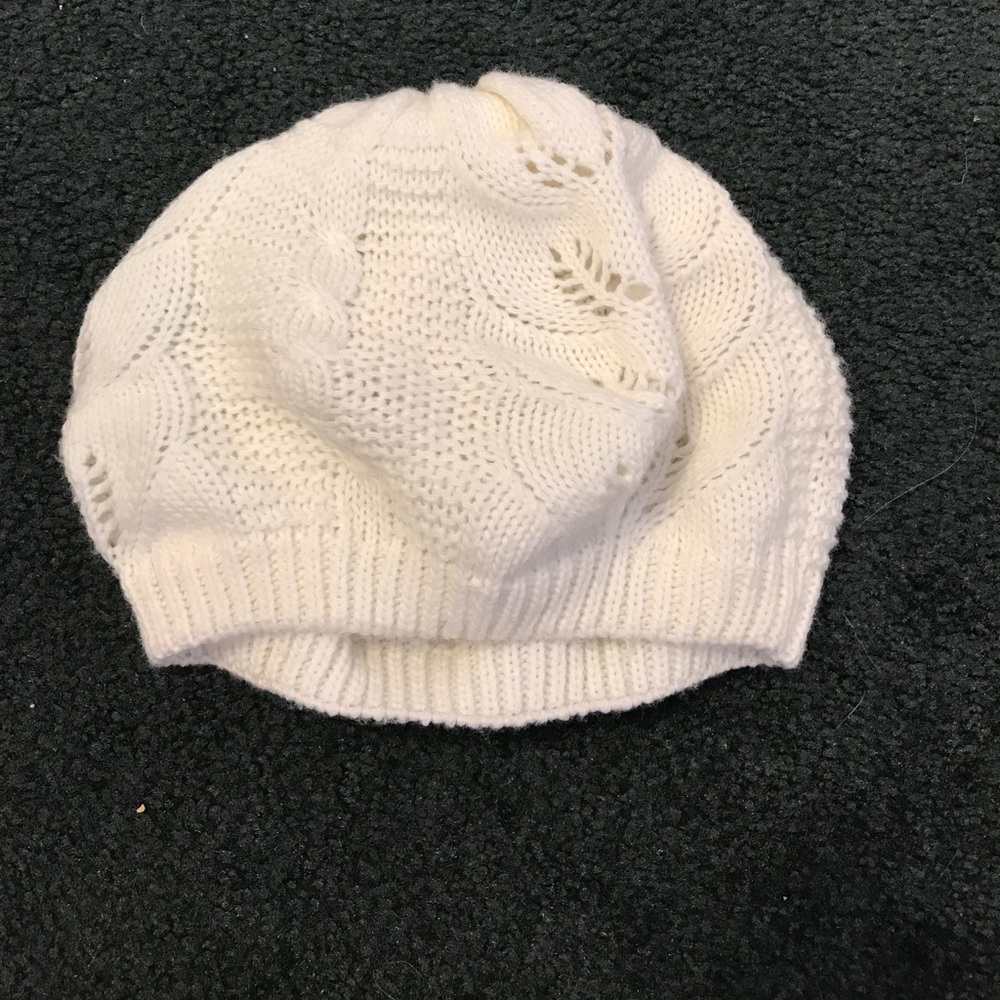 White knit beanie