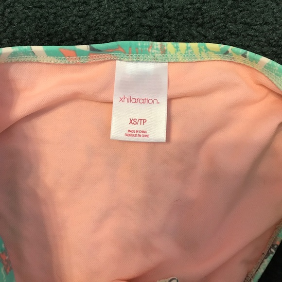 Bikini - Picture 2 of 3