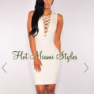 Off-White Lace Up Sleeveless Dress