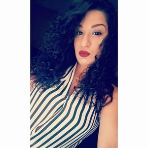 Meet your Posher, Amarilis