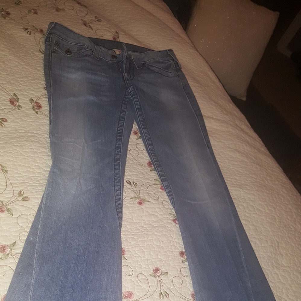 Such a pretty jeans with sparkly   buttom Stone