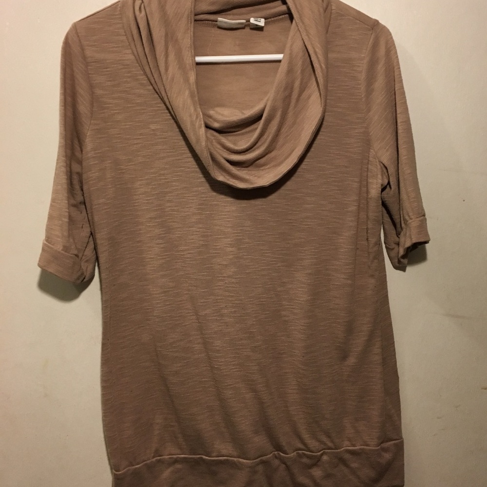 Catos scoop neck shirt.