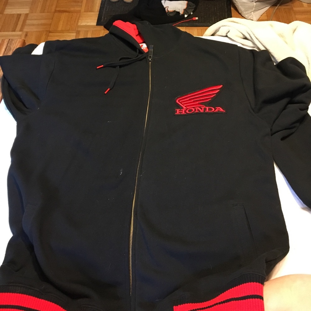 Honda zip up