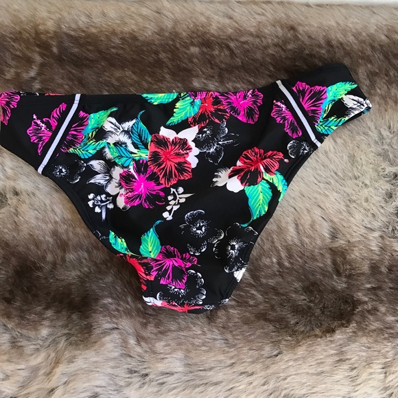 Target bikini bottoms - Picture 2 of 2