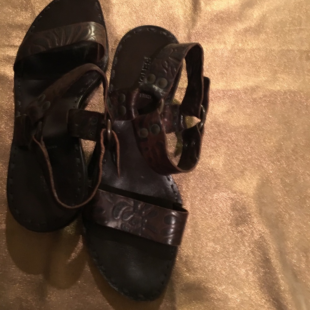 Fendi sandals - Picture 2 of 4