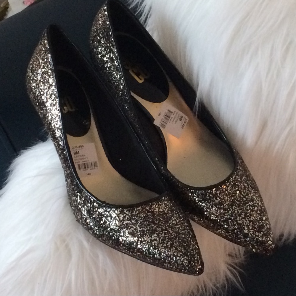 Black with shimmers 3 inches by 9&Co.