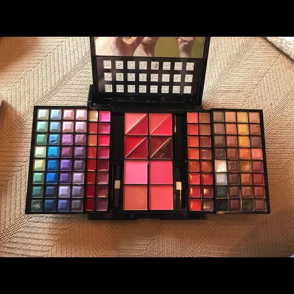 Make up box