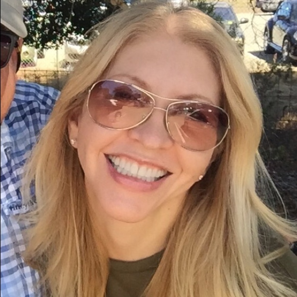 Meet your Posher, Jennifer