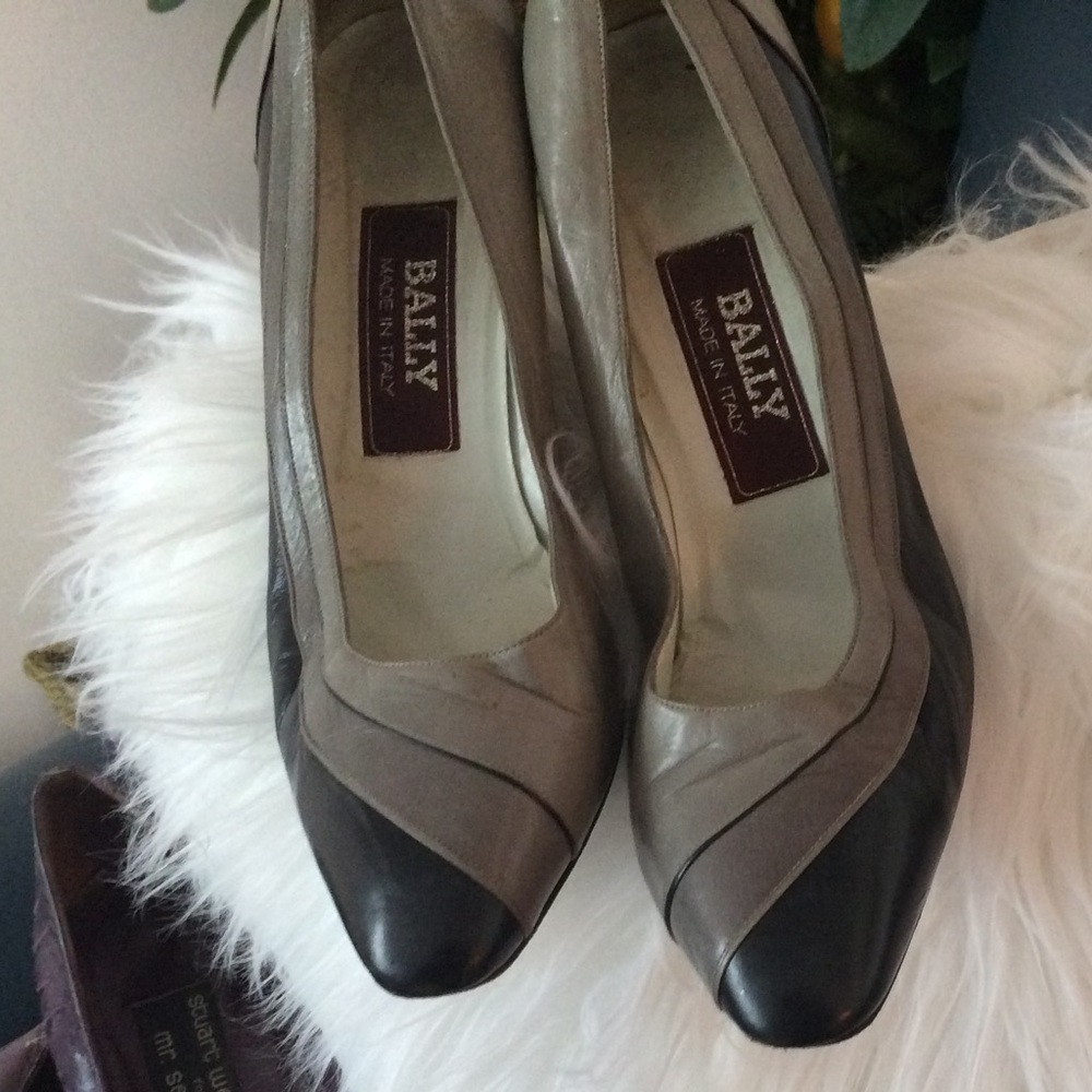 Gray with Navy strip 3 inch by Bally