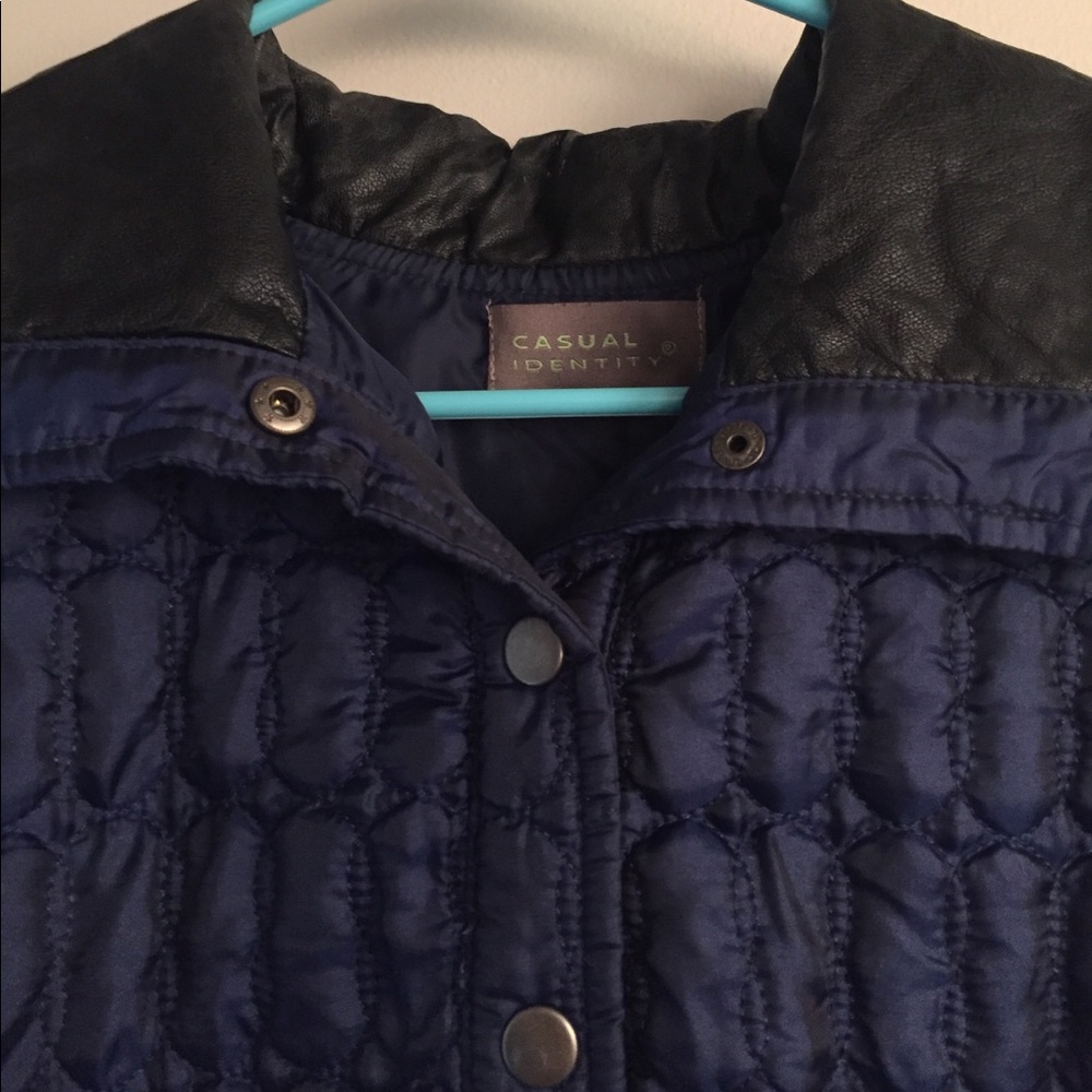 Vest - Picture 2 of 3