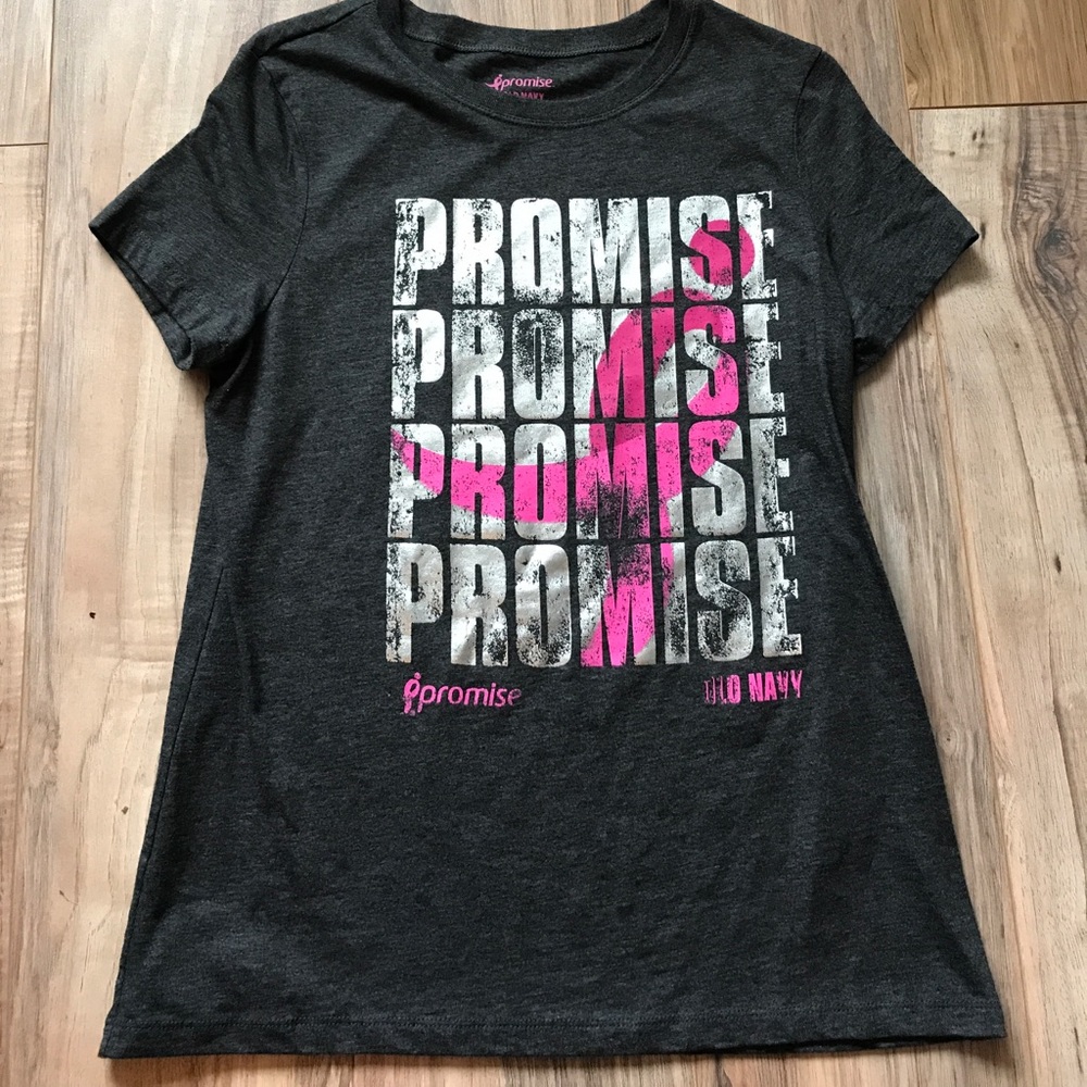 Old navy tee