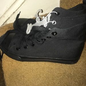 BRAND NEW BLACK TARGET CONVERSE