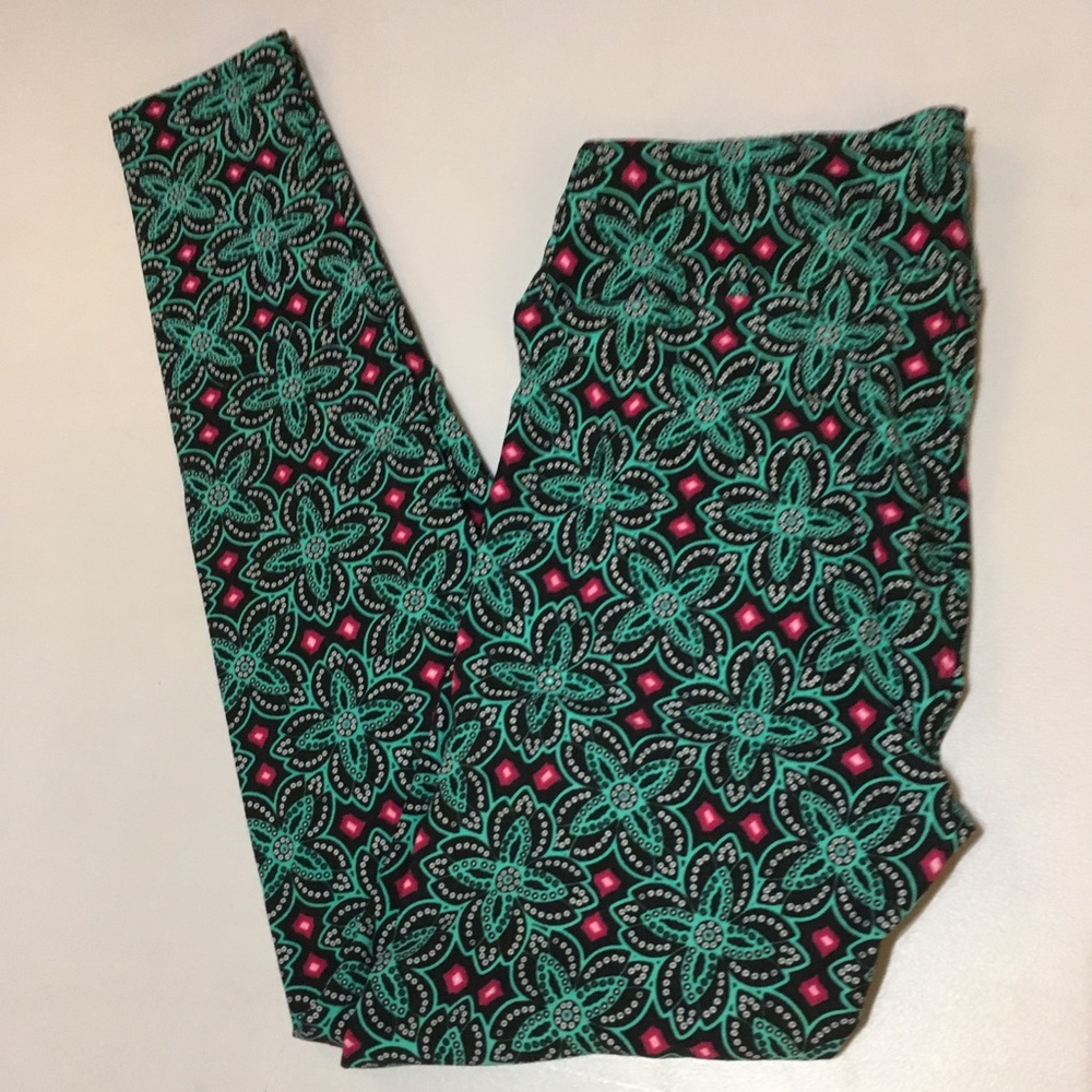 🆕 LuLaRoe One Size Leggings- Brand New!