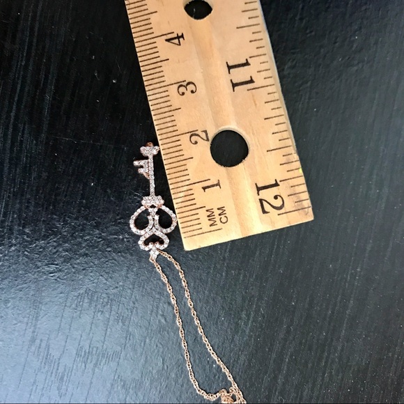 Gordon's Jewelers Key 10K Rose Gold  1/6 CT. T.W. - Picture 4 of 6