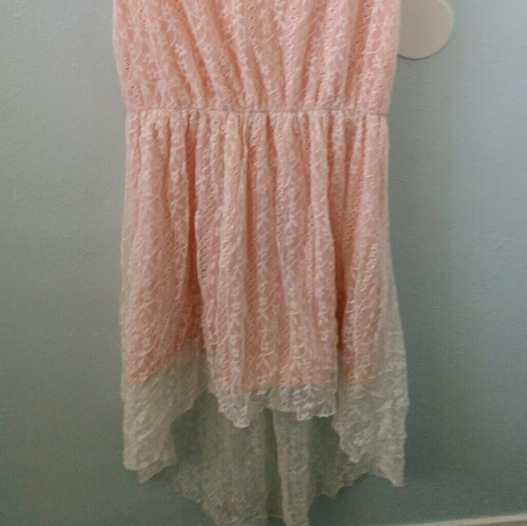 Lace High-Low dress - Picture 3 of 4
