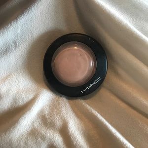 MAC Mineralize Skinfinish Highlighter