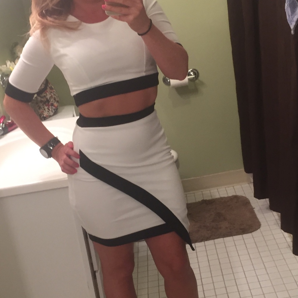 2 Piece Dress crop top and skirt Lulus size small