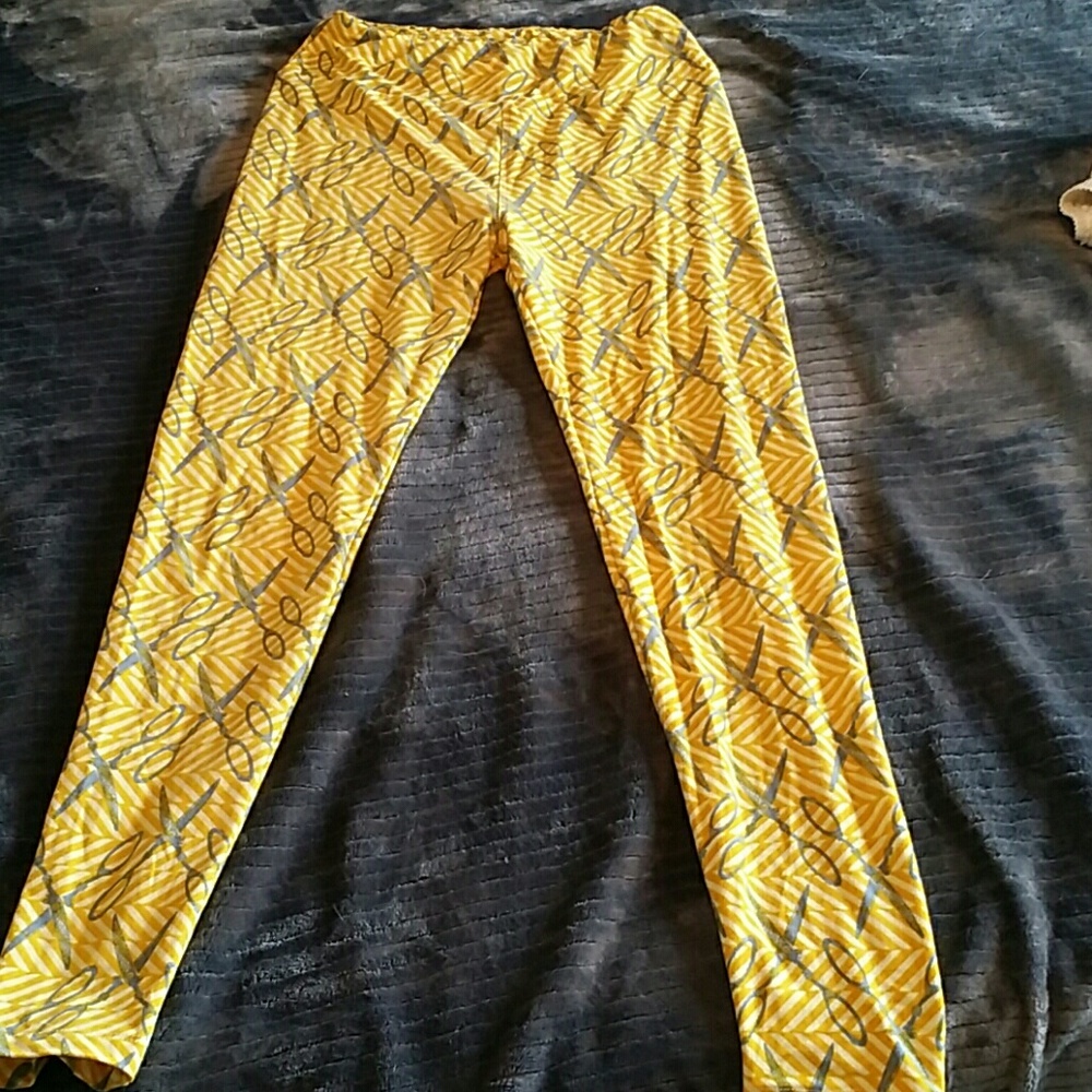 Lularoe scissor leggings