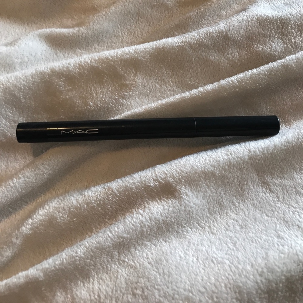 MAC Fluidline Eyeliner