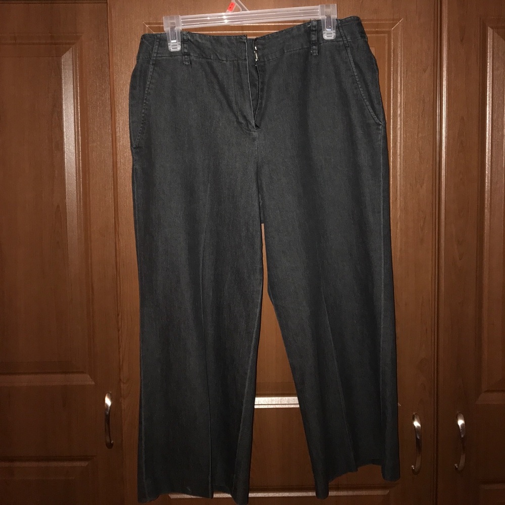 Black professional cropped pants