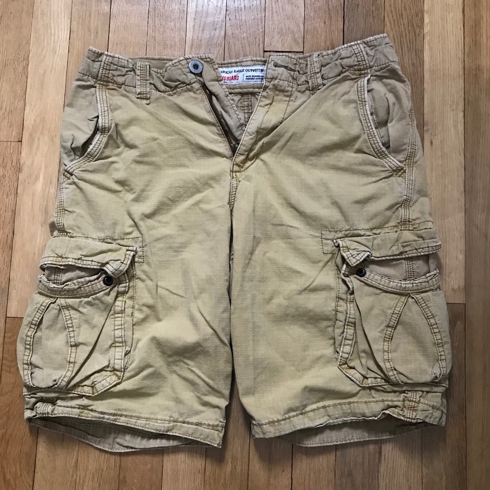 🦅AMERICAN EAGLE CARGO SHORTS🦅