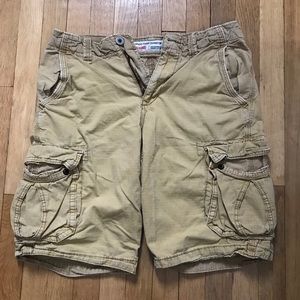 🦅AMERICAN EAGLE CARGO SHORTS🦅
