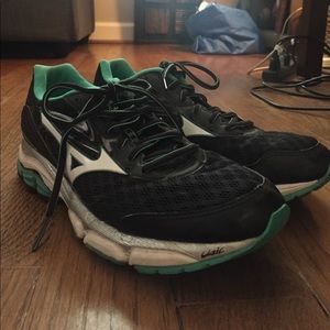 Mizuno Wave Inspire 12 Size 10.5 Women's