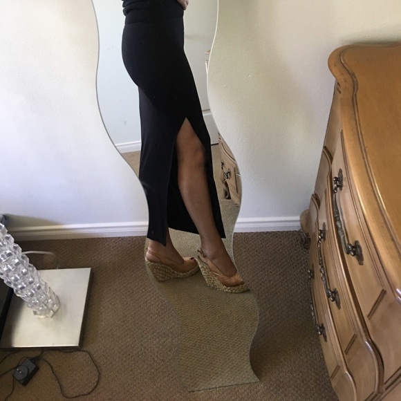 ✨Black Side Slit Viscose Fitted Maxi Skirt✨ - Picture 5 of 6