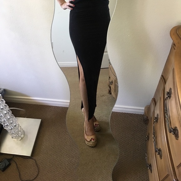 ✨Black Side Slit Viscose Fitted Maxi Skirt✨ - Picture 6 of 6