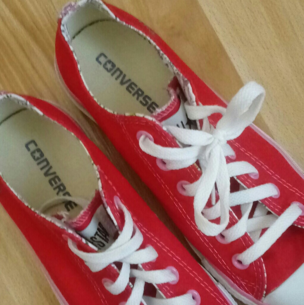 Us women's size 8. Converse All Stars. Worn once