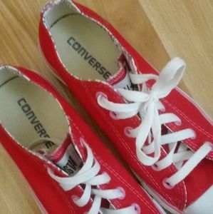 Us women's size 8. Converse All Stars. Worn once
