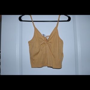 **Forever 21**💛💛 Crop Tank Top 💛💛 CUTE