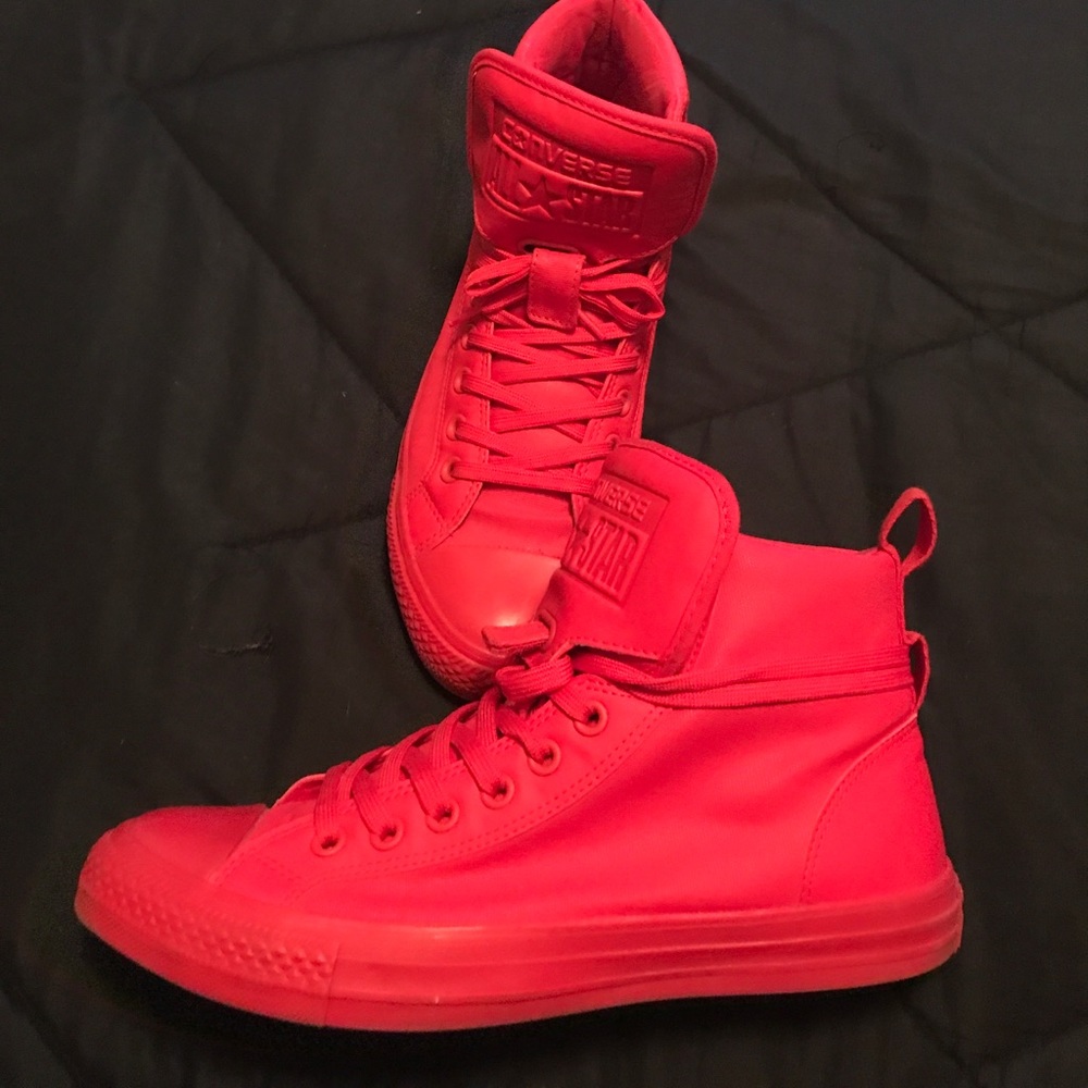 Converse shoes - Picture 2 of 3