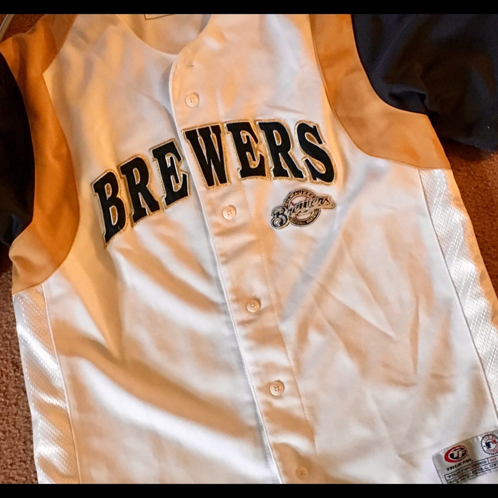 ONE DAY SALE 💥BREWERS JERSEY LIKE NEW