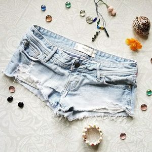 SUPER LOW CUT JEAN SHORTS