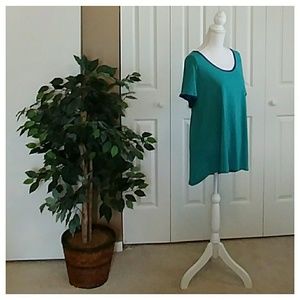 NWT! Lularoe Classic shirt