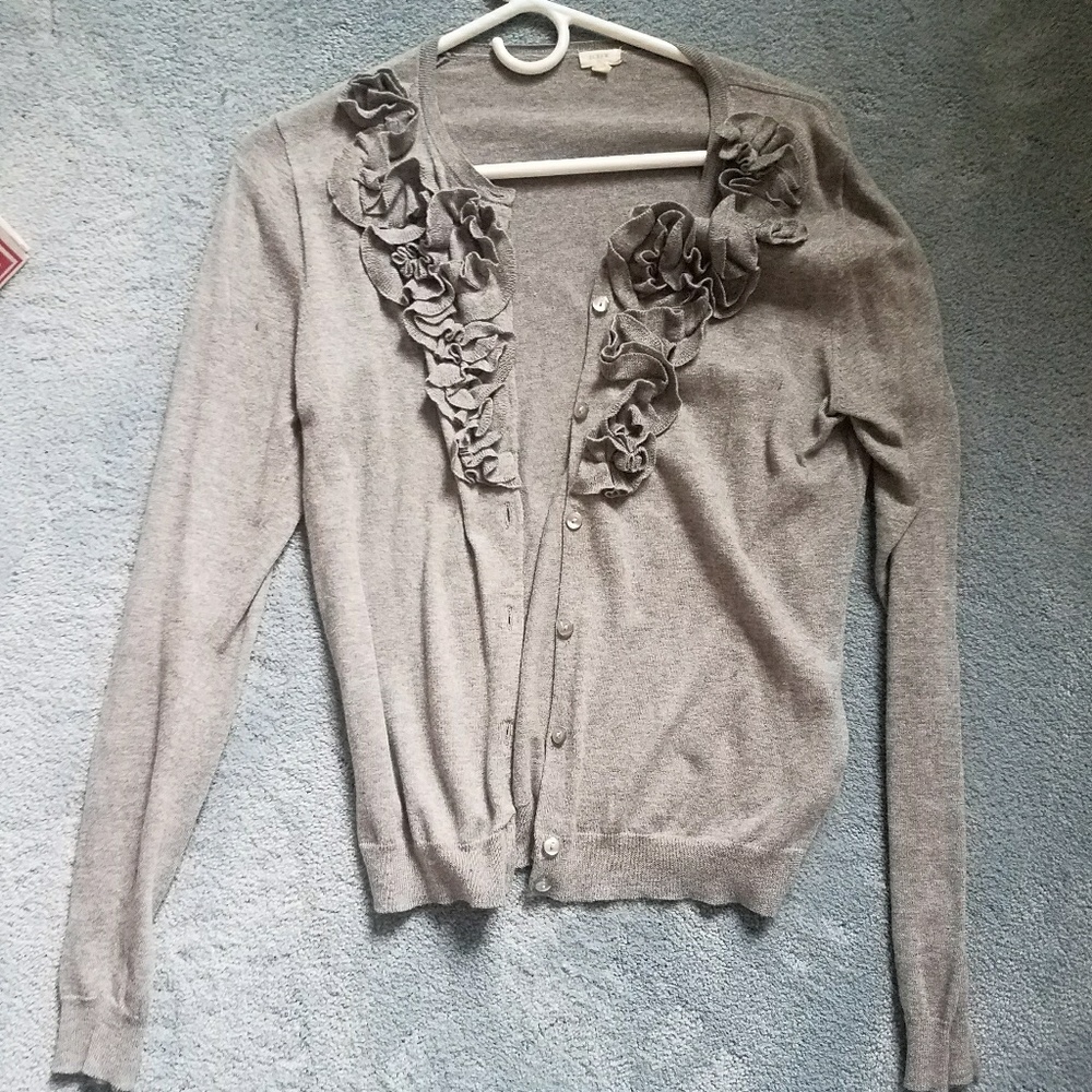 Grey cardigan with flower collar