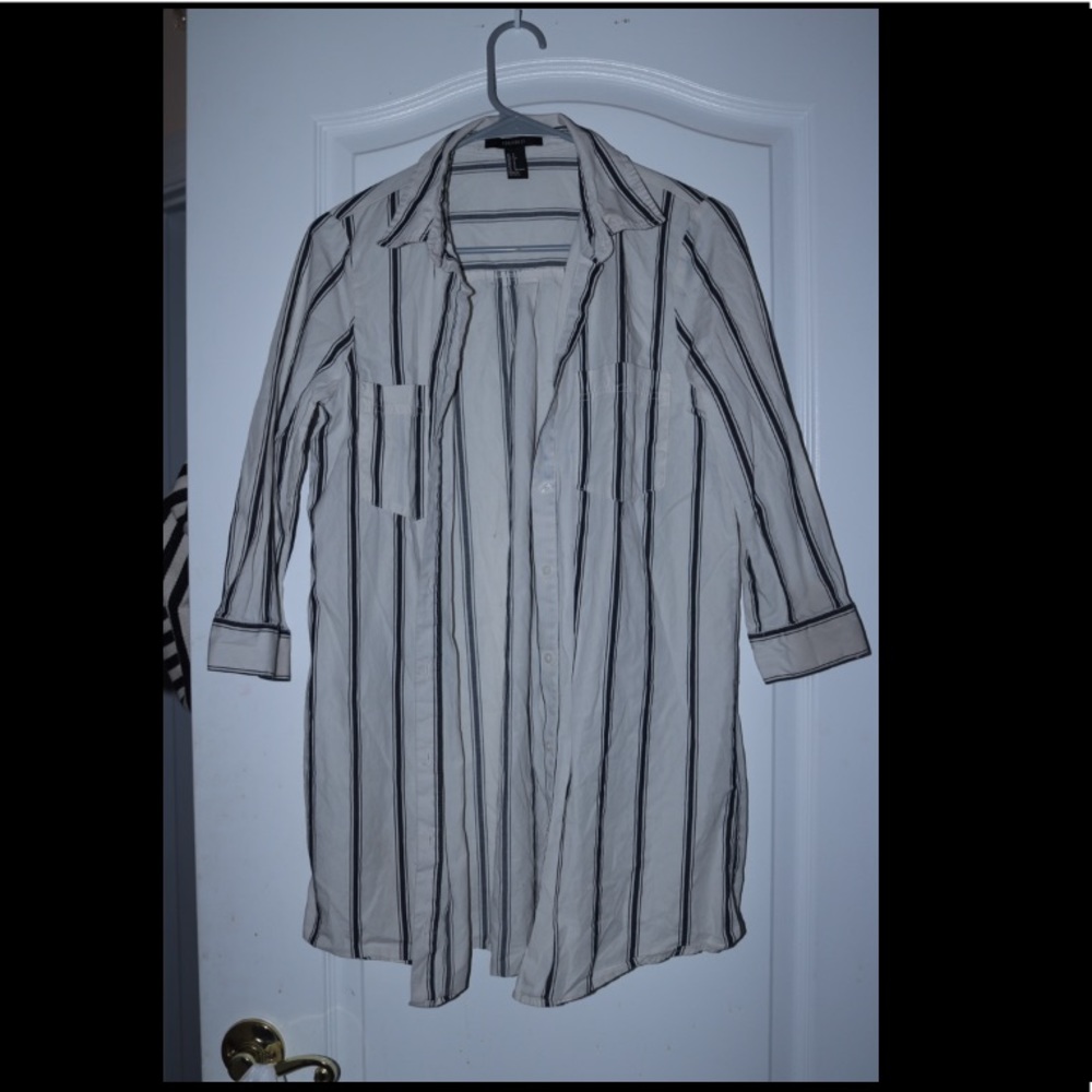 **Forever21** 🖤🖤Striped Tunic button down