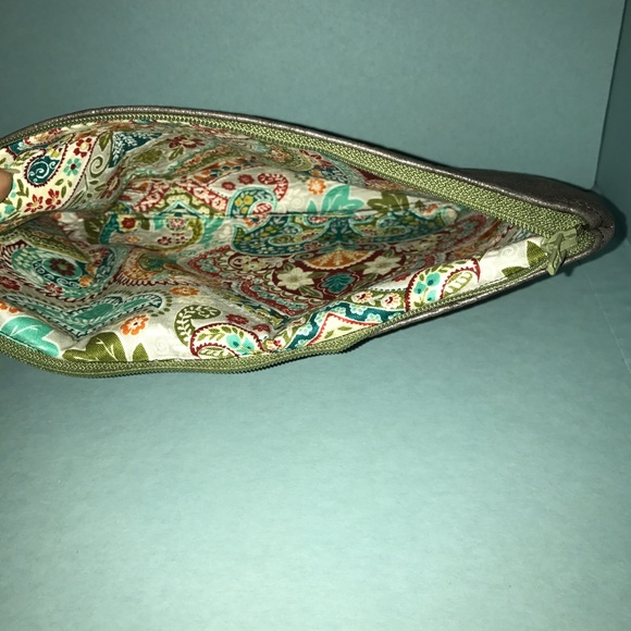 Clutch - Picture 2 of 2