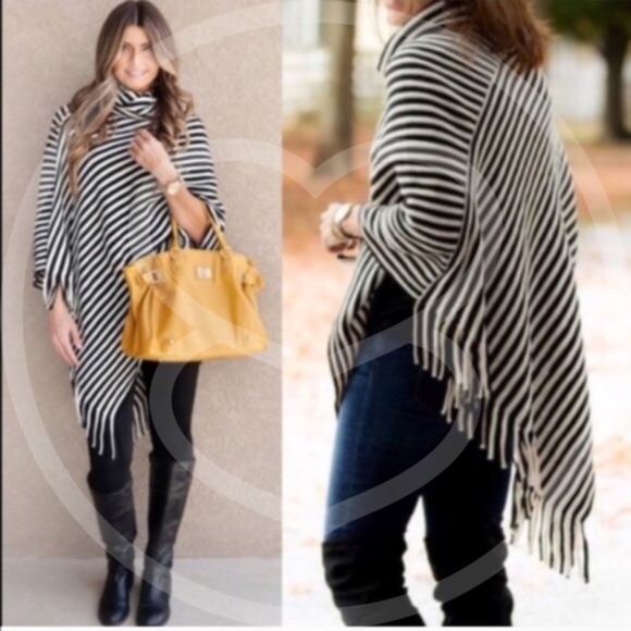 EMMALEE poncho - BLACK - Picture 3 of 5