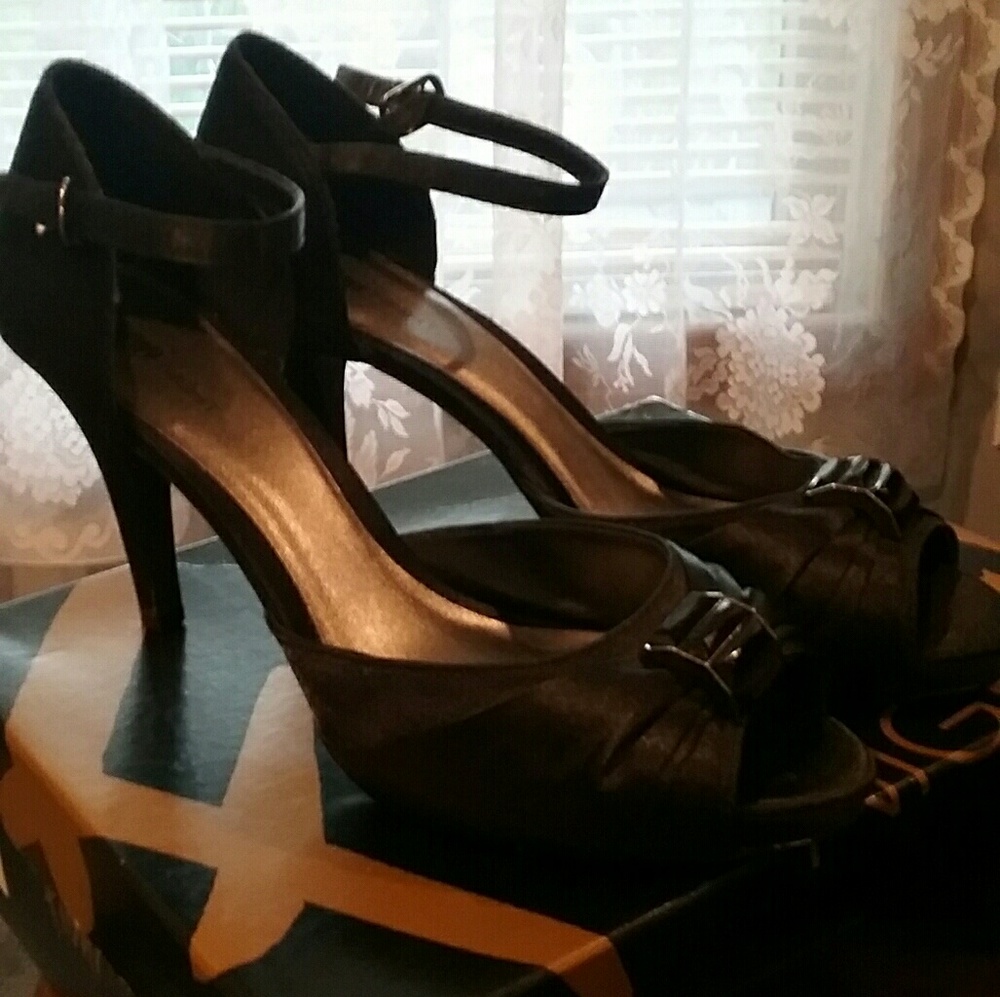 Black heels