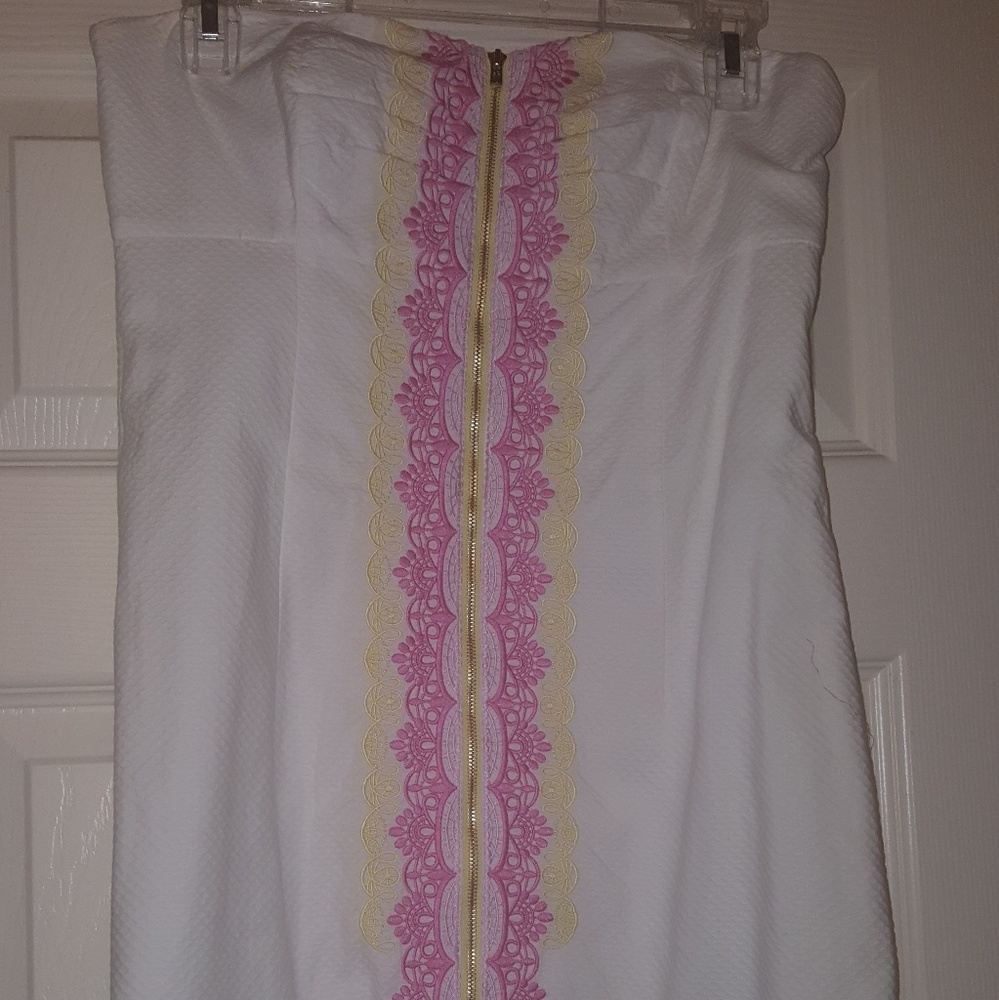 White strapless dress