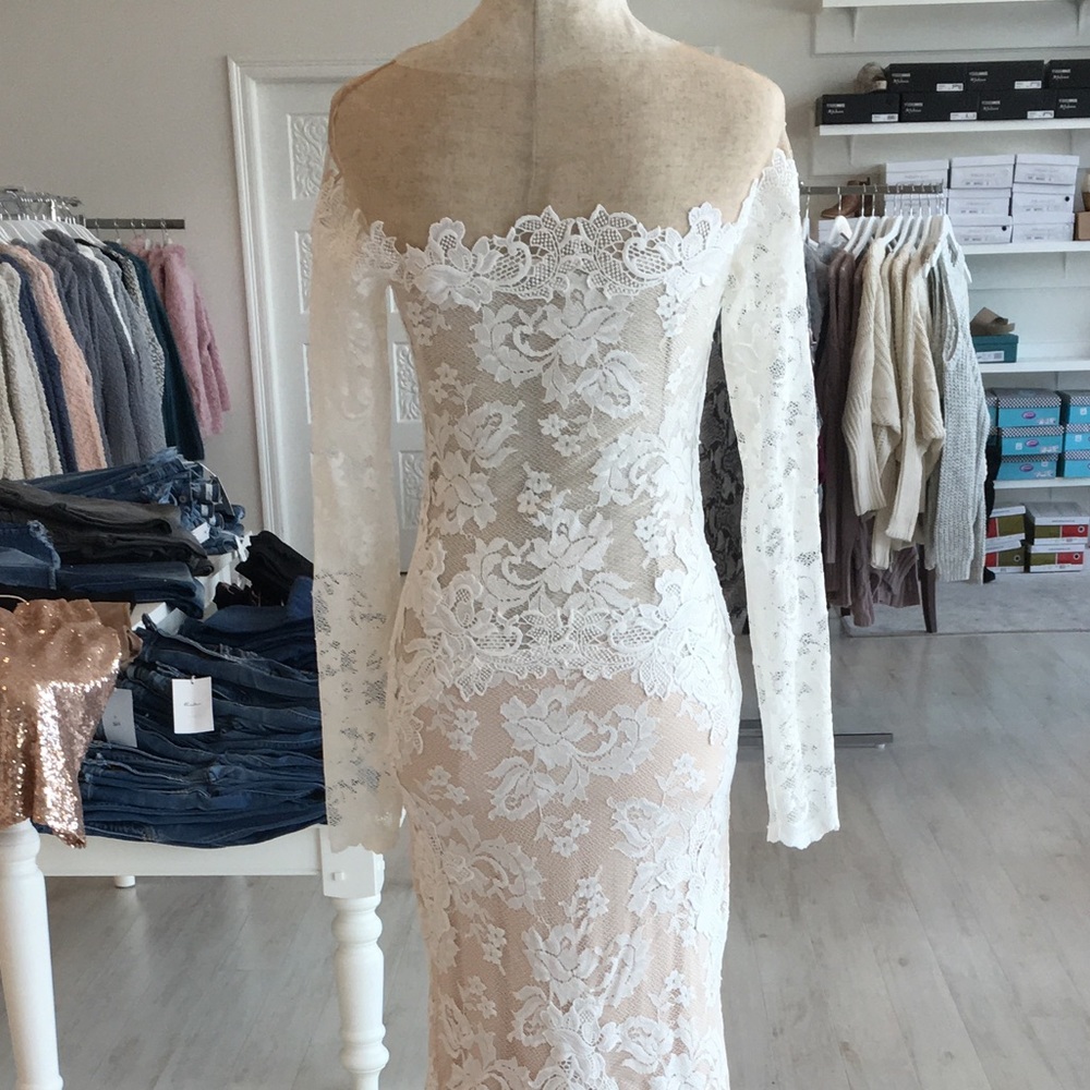 New Olvis Lace wedding dress. Unaltered, unworn! - Picture 5 of 8