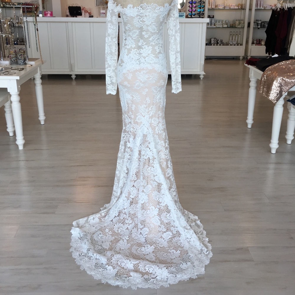 New Olvis Lace wedding dress. Unaltered, unworn! - Picture 8 of 8