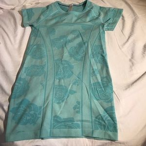 Ivivva activewear tee