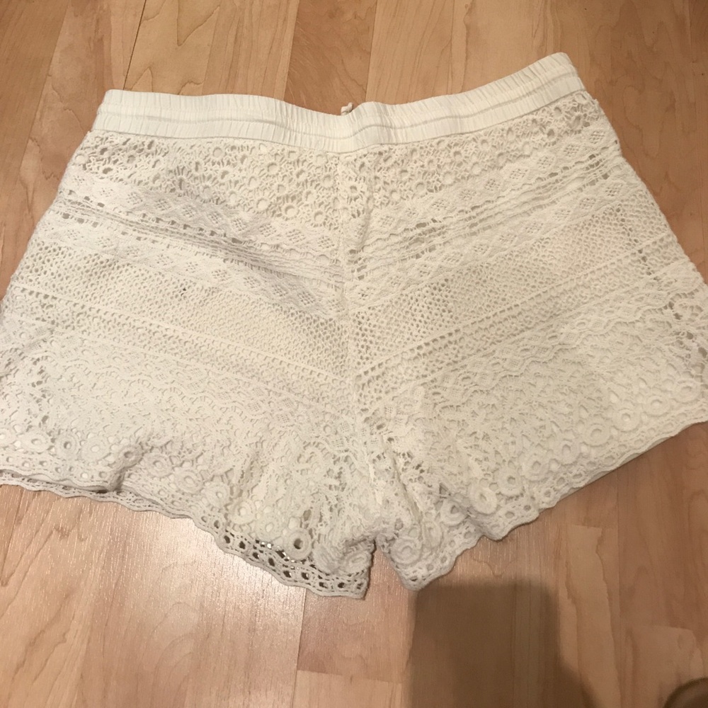 Shorts - Picture 2 of 3