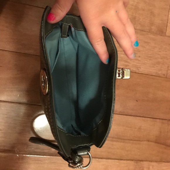 Coach wristlet - Picture 2 of 4