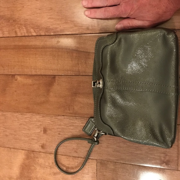 Coach wristlet - Picture 4 of 4